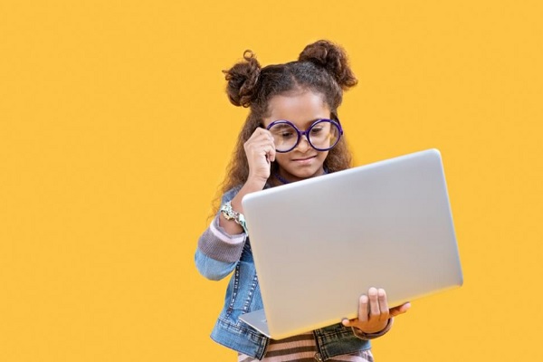 program-train-high-school-girls-blockchain